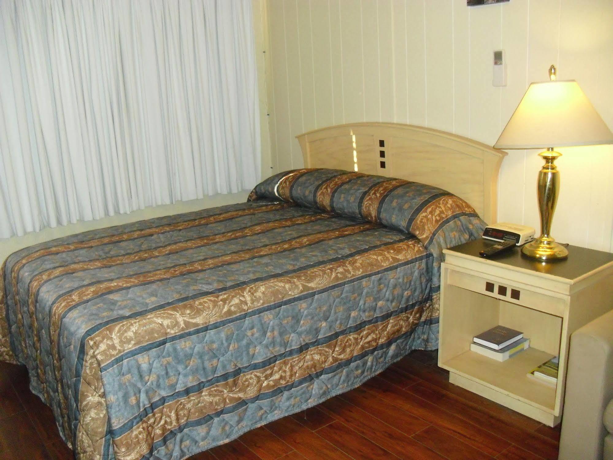 Stardust Motel Camrose Εξωτερικό φωτογραφία