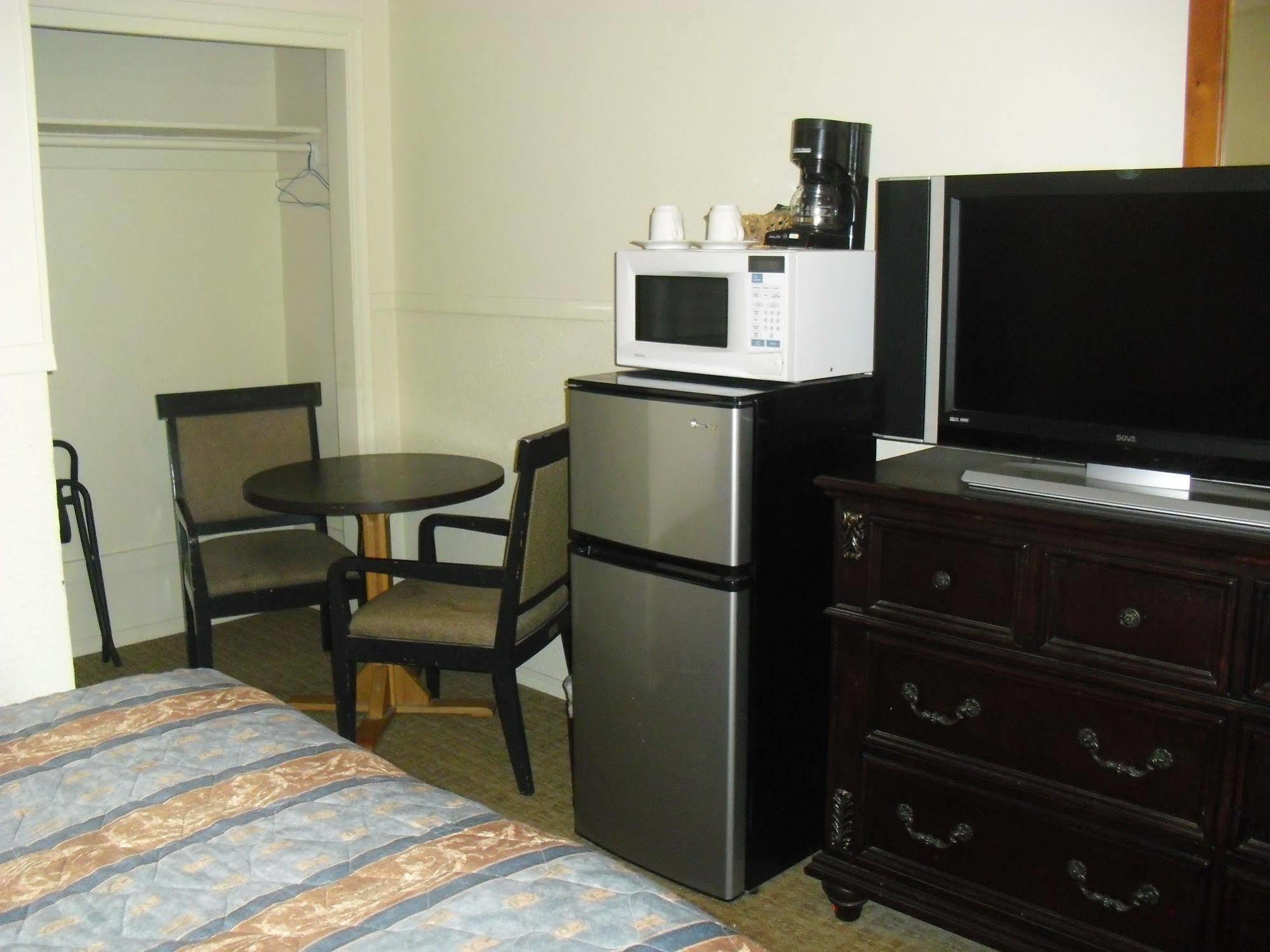 Stardust Motel Camrose Εξωτερικό φωτογραφία