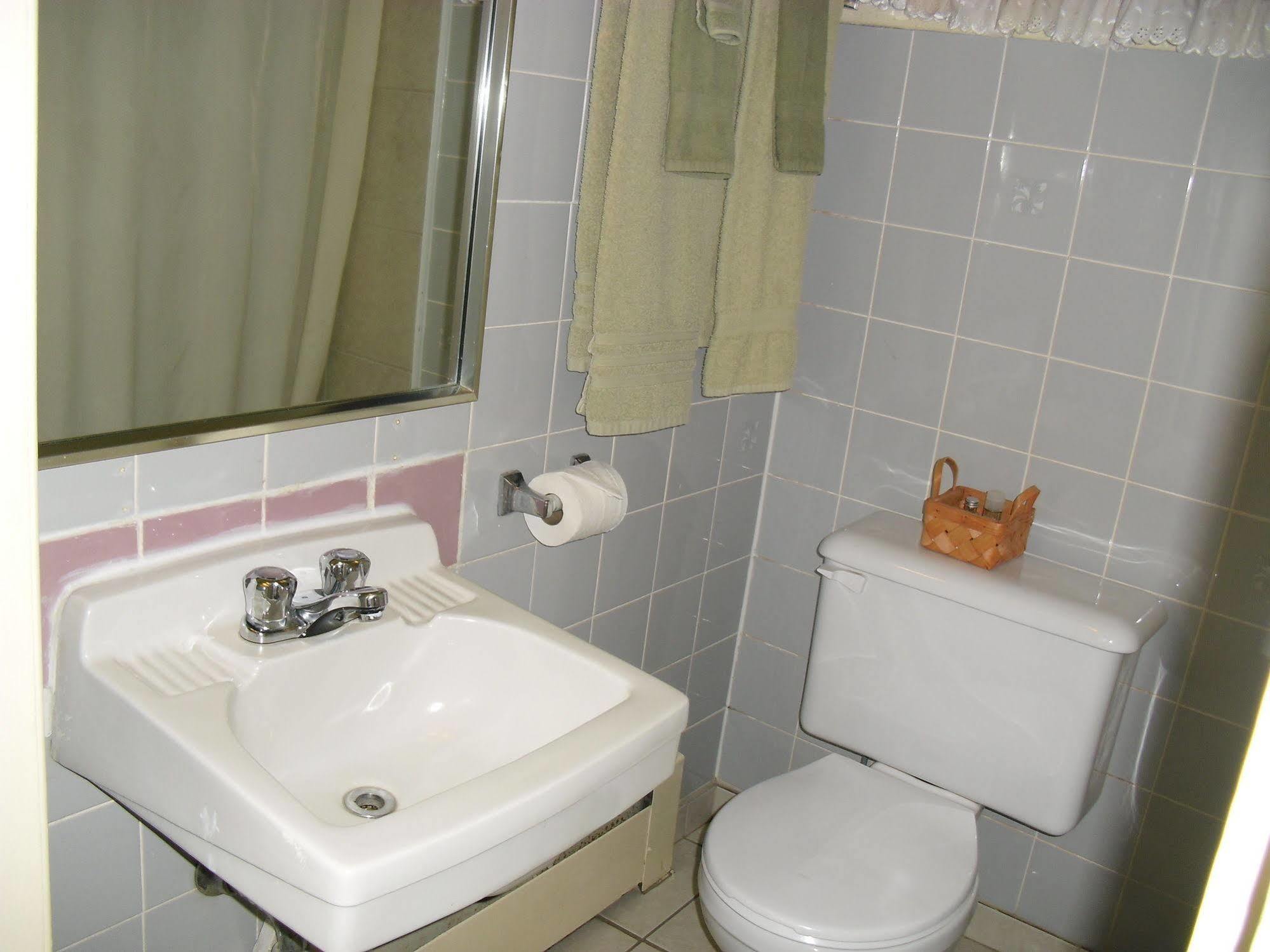 Stardust Motel Camrose Εξωτερικό φωτογραφία